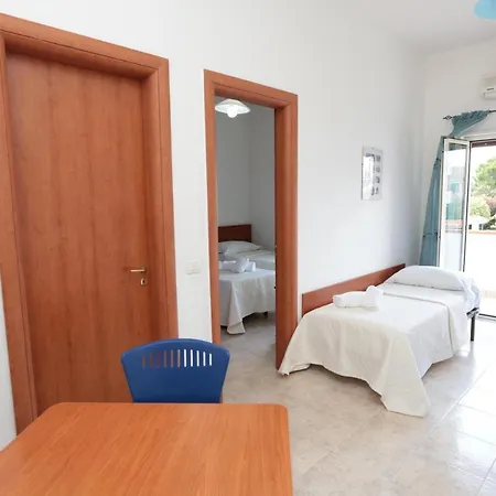 Hotel Sea Breeze 3*