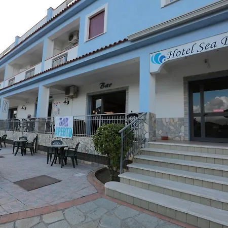 Sea Breeze Hotel
