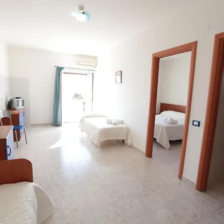 Sea Breeze 3* Scalea