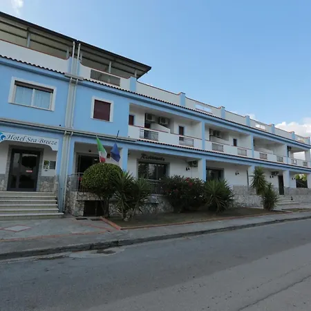 Hotel Sea Breeze 3*