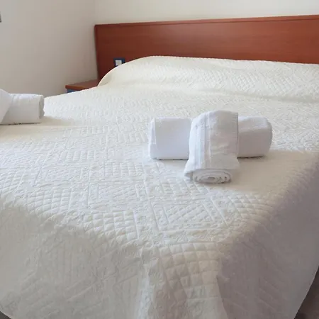 Sea Breeze Hotel 3*