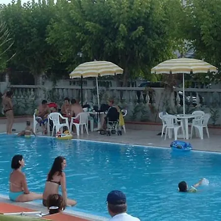 Sea Breeze Отель 3*