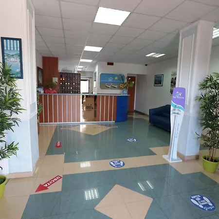 Sea Breeze Hotel