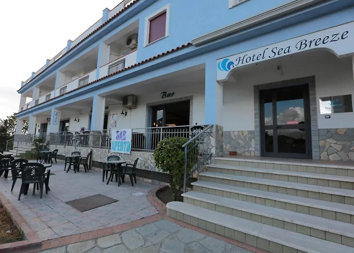 Sea Breeze מלון