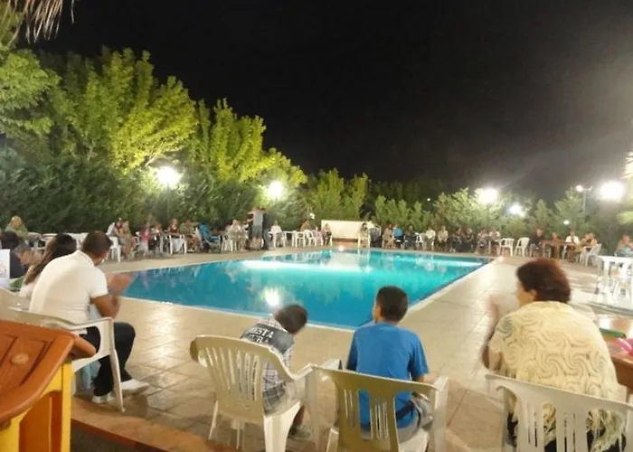 מלון Sea Breeze 3*