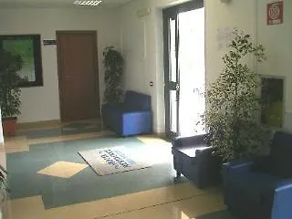 מלון Sea Breeze סקליאה